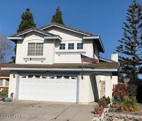 2512 Brunswick Dr, Santa Maria, CA 93455-1754
