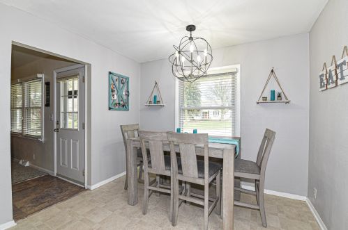 933 101, Milwaukee WI 53214-2513 exterior