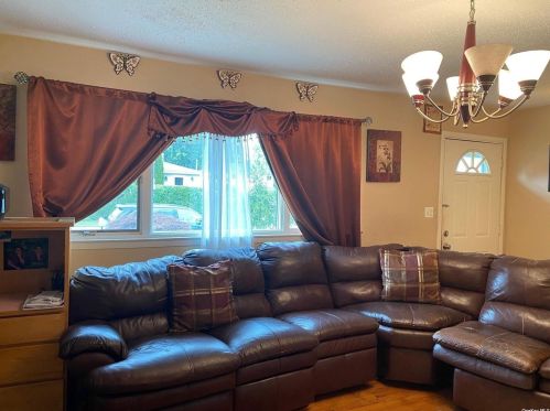 57 22nd St, Wheatley Heights NY  11798-2101 exterior