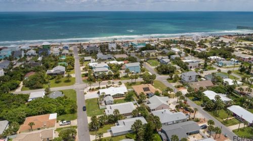 311 7th St, Flagler Beach, FL 32136-3357