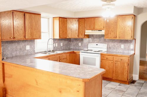 3 Fountain St, Mount Vernon, OH 43050-2216