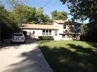 6005 Lopez Ln, Hermitage, TN 37076-2408