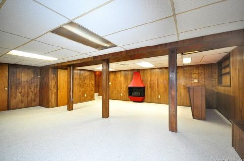 55 Foster Ln, Windsor CT exterior