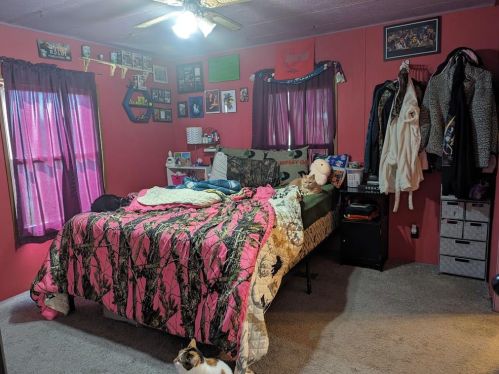 1024 Cherry Tree Xing, Breinigsville PA  18031-1607 exterior