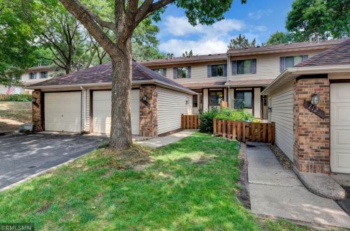 214 Bridlewood Dr, Saint Paul, MN 55119-4668
