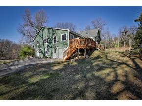 42 Gaita Dr, Derry NH  03038-6024 exterior
