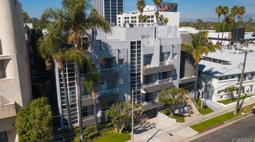 4557 Haskell Ave, Van Nuys CA 91436-3152 exterior