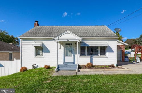 343 High St, Red Lion PA 17356-9255 exterior