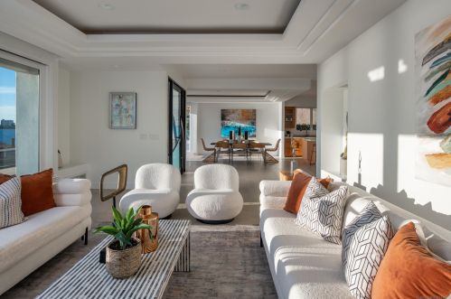 3535 Riviera Dr, San Diego CA 92109-6641 exterior