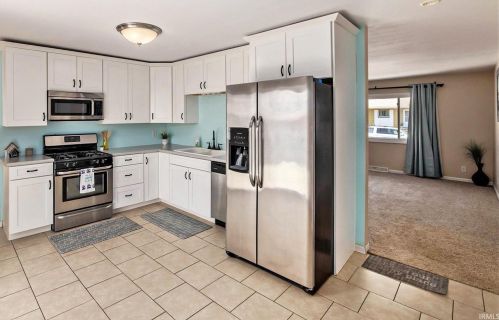 2115 Sarah St, Mishawaka IN  46545-6248 exterior