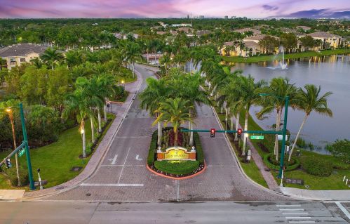 2807 Veronia Dr, West Palm Beach, FL 33410-2913