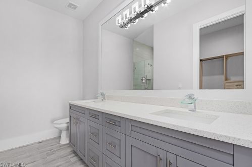 555 103rd Ave, Naples FL  34108-3218 exterior