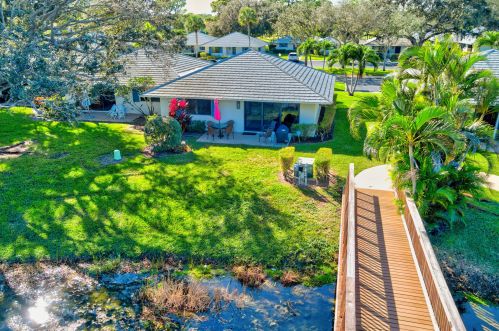 508 Club Dr, West Palm Beach, FL 33418-7004