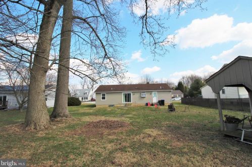 215 Ryans Run, Boothwyn PA  19060-2451 exterior