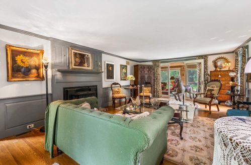1 Martingale Rd, Amherst NH  03031-2625 exterior