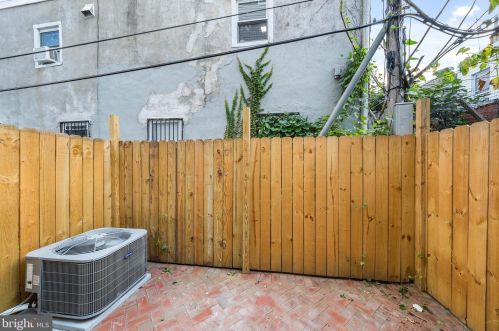 734 Dudley St, Philadelphia PA 19148-2340 exterior