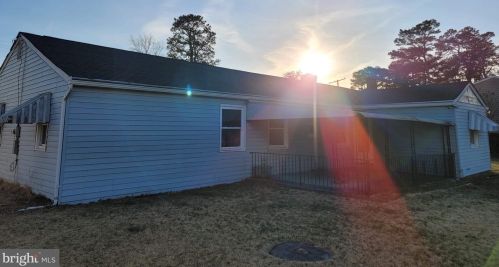 25 Chippewa Trl, Browns Mills NJ 08015-6458 exterior