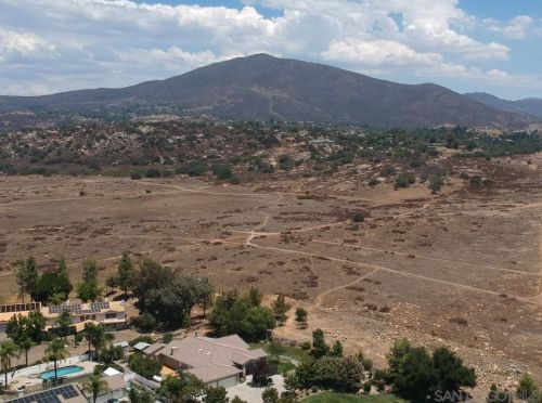 2435 Deland Dr, Alpine CA  91901-3192 exterior