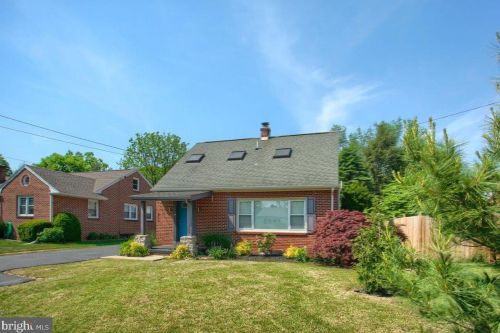917 Louther St, Carlisle, PA 17013-1727