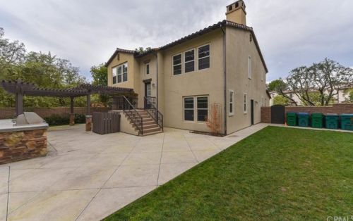 28 Climbing Vine, Irvine CA  92603-0200 exterior