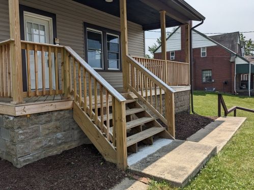 428 Pershing Dr, New Kensington, PA 15068-5927