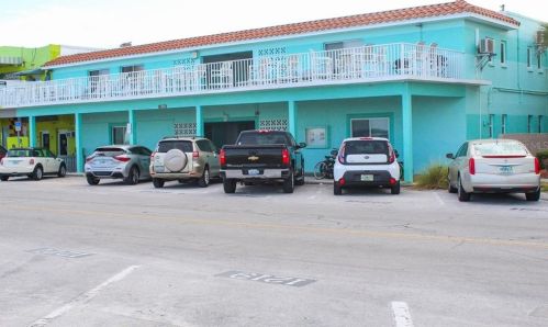 709 Gulf Way, Saint Petersburg, FL 33706-4325