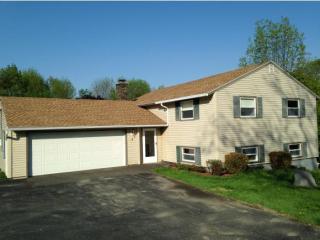 5 Sunrise Rd, Barre, VT 05641-8676