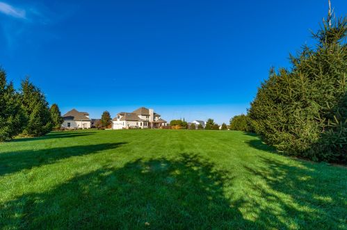 4176 Ashbury Dr, Carroll OH  43112-9418 exterior