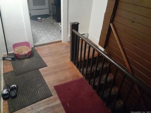 207 Main St, Colchester CT  06415-1405 exterior