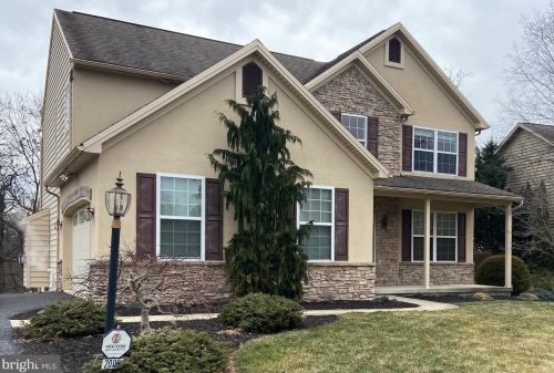 2005 Laura Ln, Harrisburg, PA 17110-3687