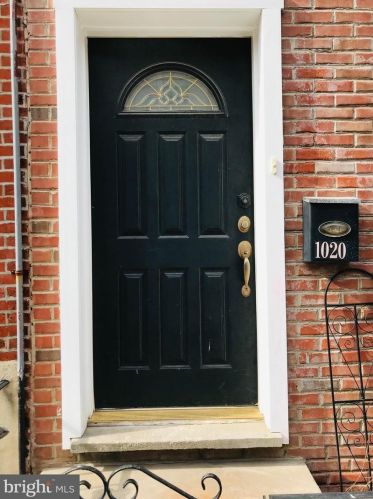 1020 Bouvier St, Philadelphia PA  19146-1904 exterior