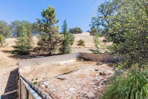 581 Tehuacan Rd, Ukiah CA  95482-4197 exterior