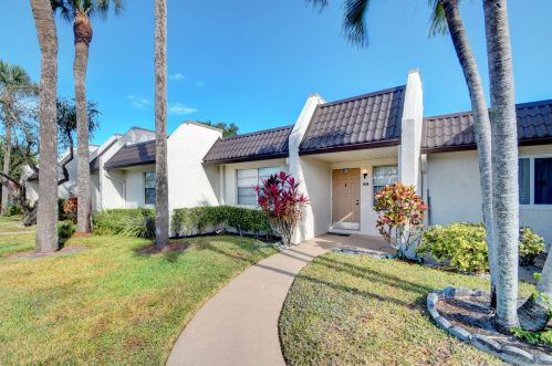 149 Lake Rebecca Dr, West Palm Beach, FL 33411-9208