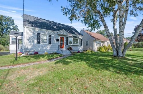 35 Sandra St, Bristol, CT 06010-3255