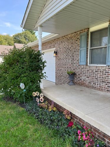 185 Trett St, Wheatfield, IN 46392-9470