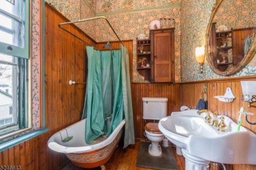 430 Green Ln, Belvidere NJ  07823-1236 exterior