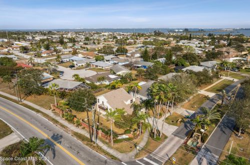 222 Summers Creek Dr, Merritt Island FL  32952-2684 exterior