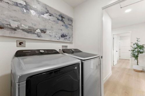 2079 Park Dale Ln, Encinitas CA  92024-4325 exterior