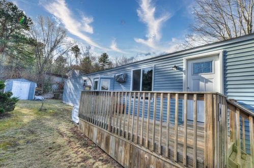 19 Cantaberry Ln, Coventry RI  02816-6903 exterior