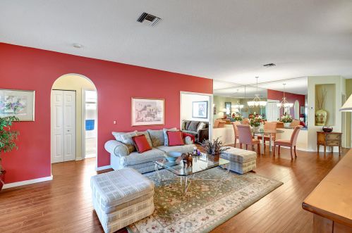 7899 Laina Ln, Boynton Beach, FL 33437-8402