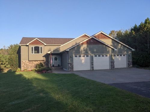 1273 142nd St, New Johannesburg, WI 54017-6644