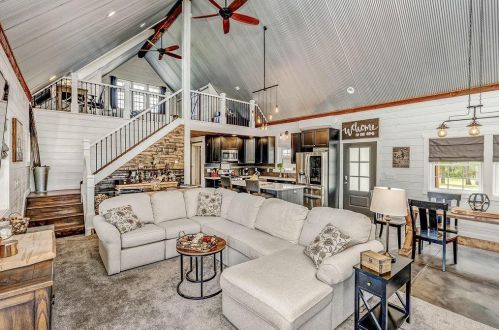 17978 Nashport Rd, Nashport OH  43830-4601 exterior