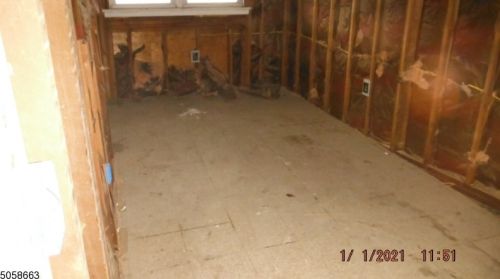 733 Summer Ave, Newark NJ  07104-2616 exterior