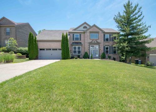 11 Observatory Pointe Dr, Newport, KY 41076-2419