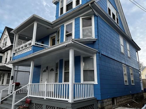 520 Carroll Ave, Bridgeport CT  06607-1413 exterior