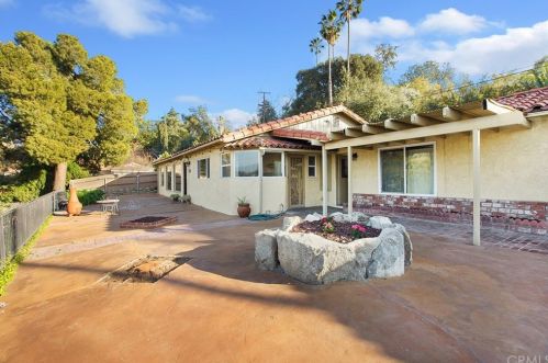 770 University Dr, Riverside, CA 92507-6001