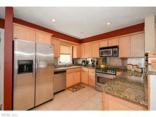 149 Crawford Pkwy, Portsmouth VA  23704-2636 exterior