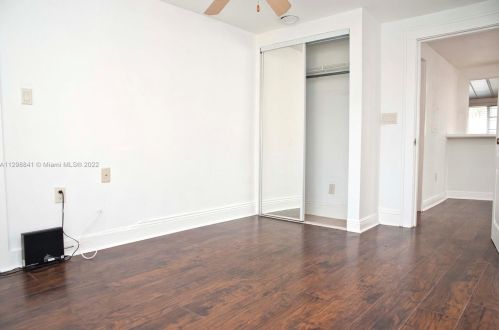 219 17 Ave, Hollywood FL 33020-2844 exterior