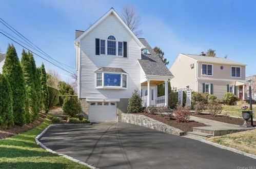 1729 Hanover St, Yorktown Hgts, NY 10598-4609