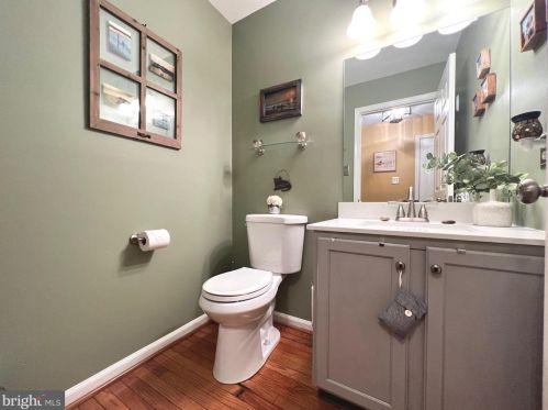 324 Glenn Rose Cir, Norristown PA 19406-1783 exterior